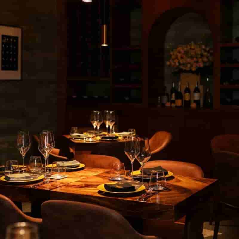  Mía Dining